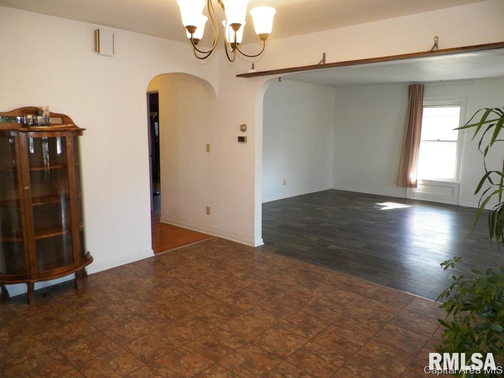 231 South Center Street Oneida, IL 61467 - Photo 7 of 31 Gallery Image 7