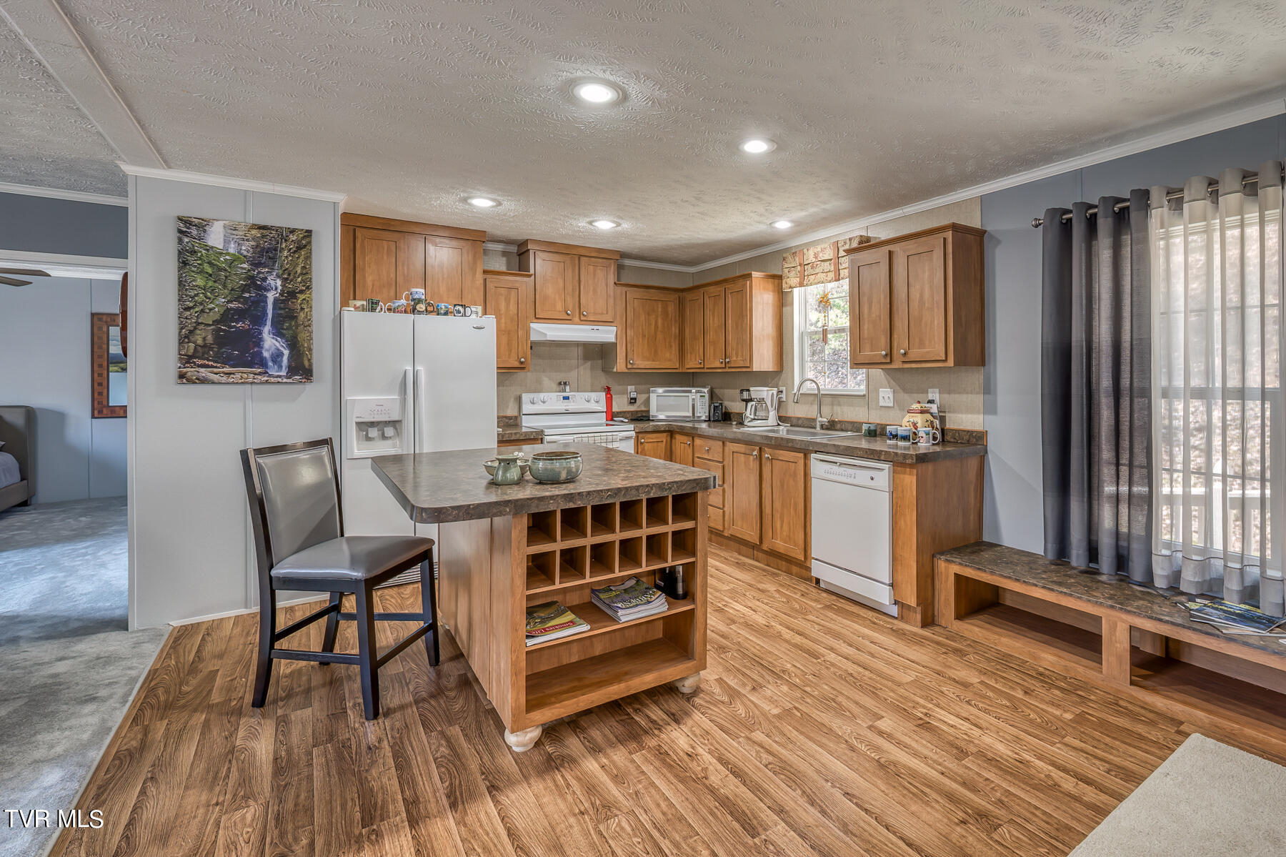 325 Anderson Road Johnson City, TN 37601 - Photo 3 of 57 325 Anderson Rd 12