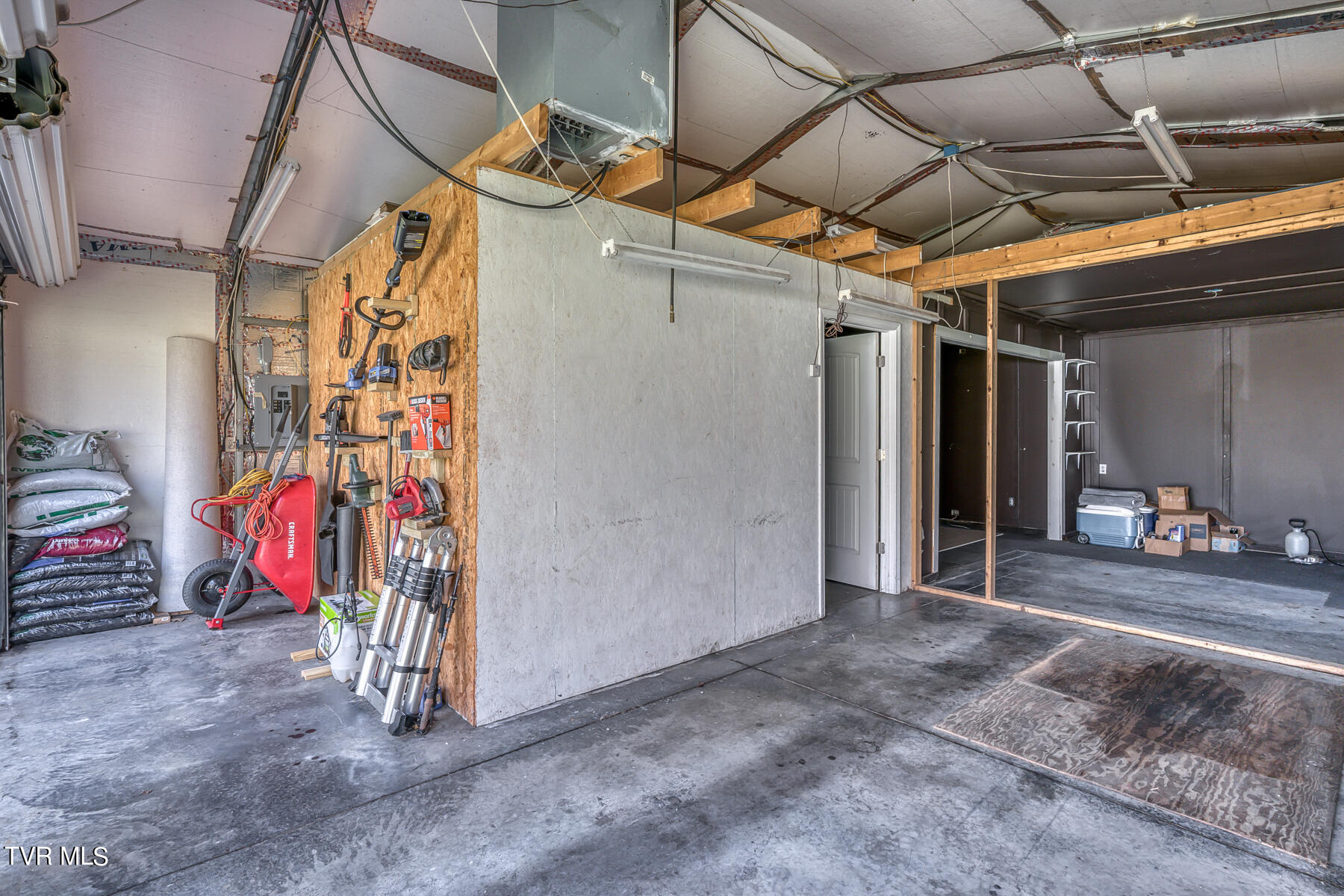 325 Anderson Road Johnson City, TN 37601 - Photo 40 of 57 325 Anderson Rd 40