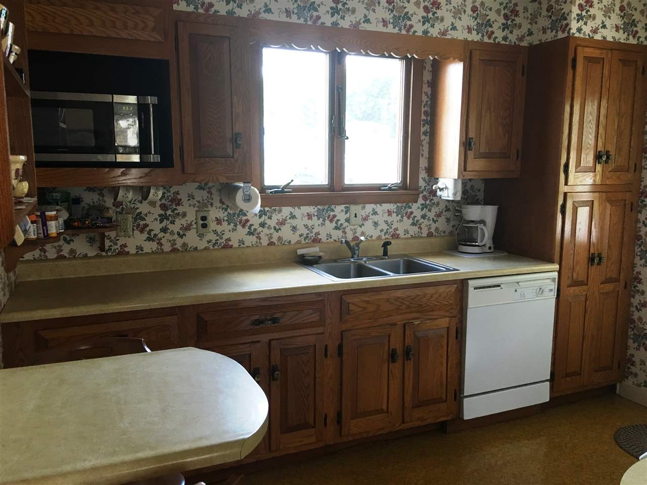 44 Bellevue Avenue Rutland, VT 05701 - Photo 9 of 28