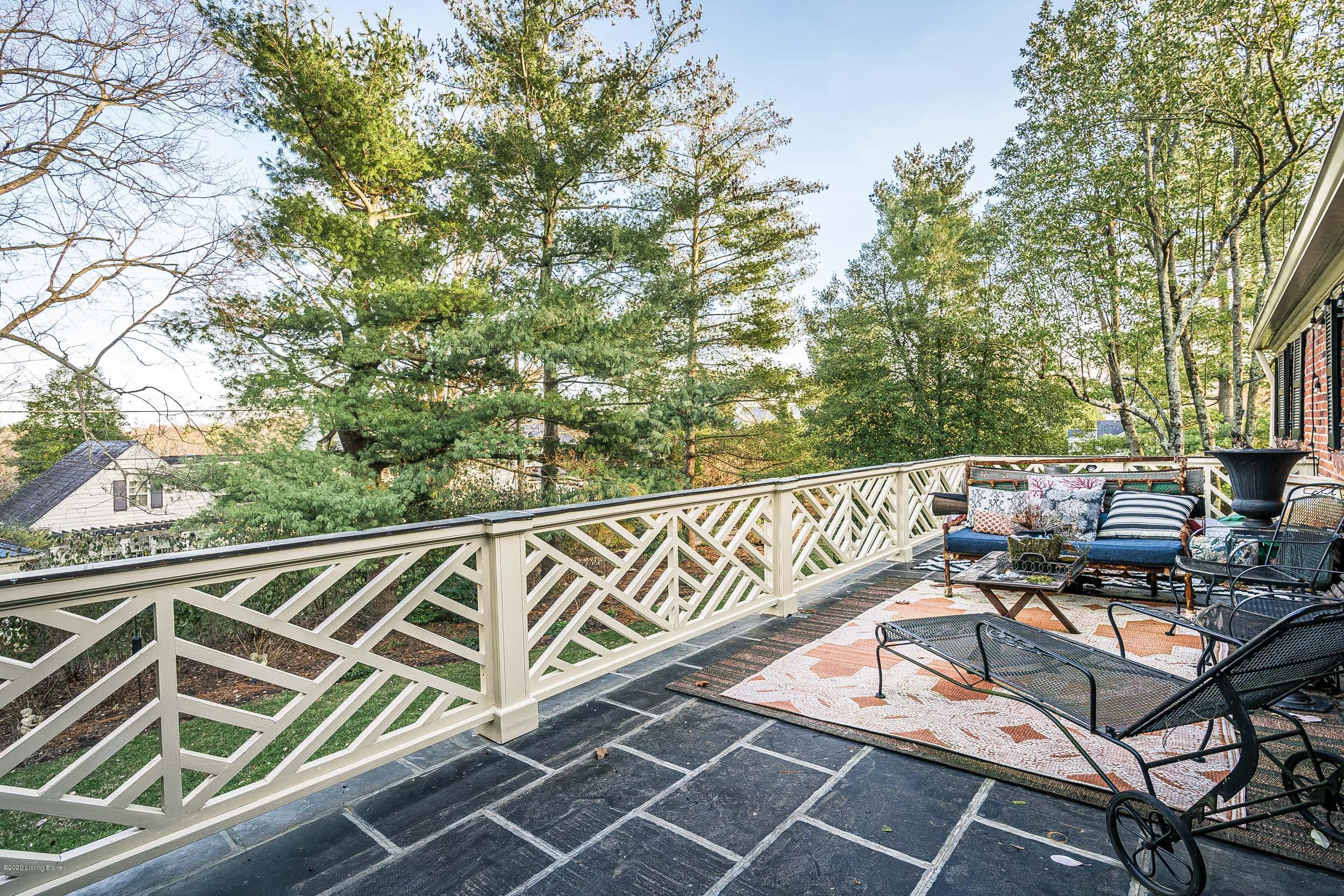 180 Westwind Road Louisville, KY 40207 - Photo 11 of 48 180 Westwind Road-52