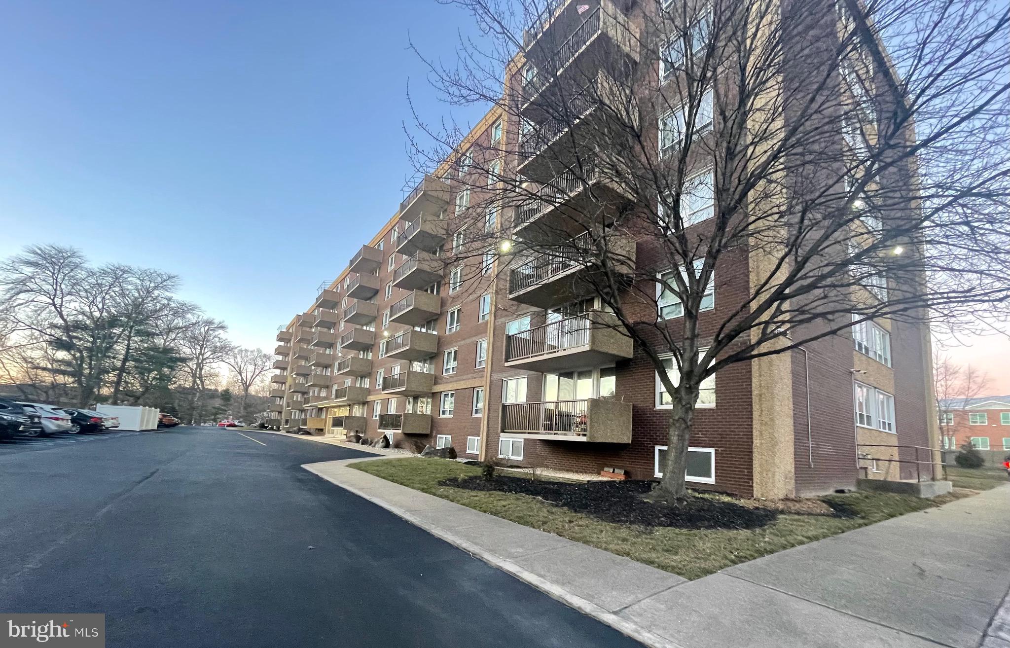 2016 Naamans Road, Unit 10F Wilmington, DE 19810 - Photo 2 of 33