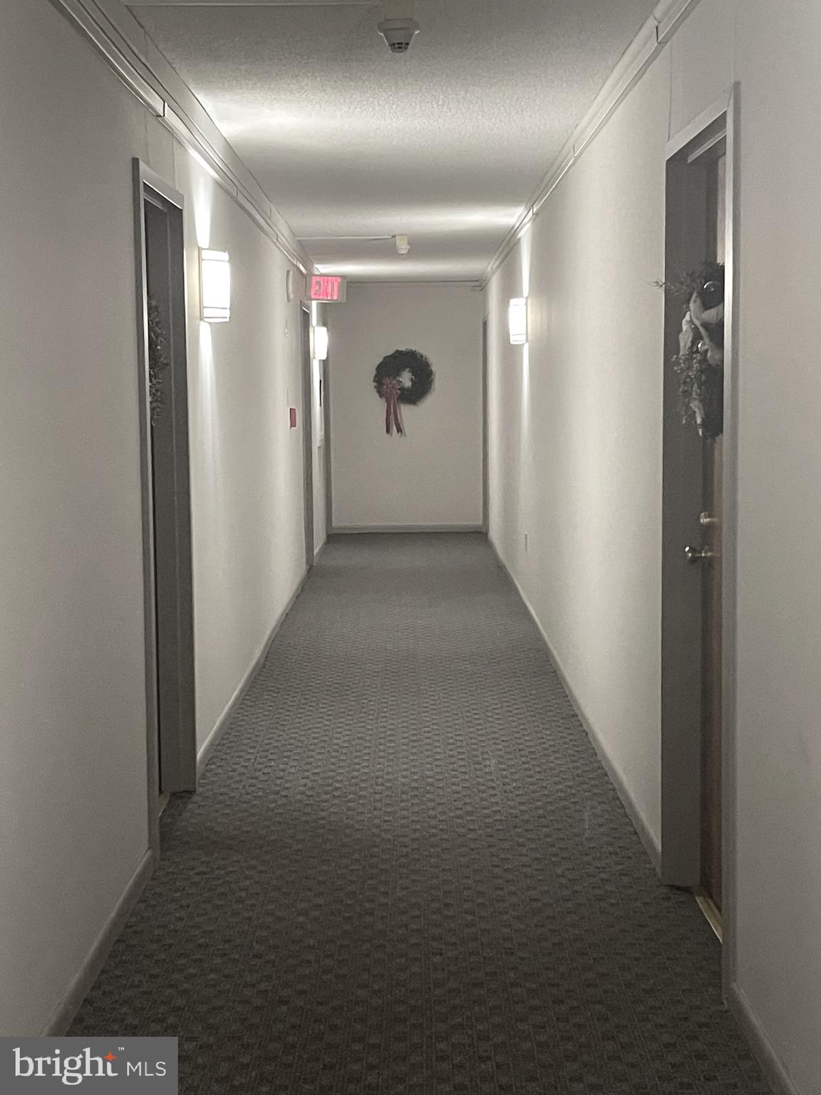 2016 Naamans Road, Unit 10F Wilmington, DE 19810 - Photo 8 of 33 6th Floor Hall