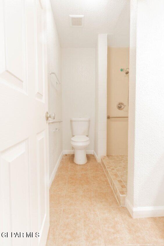 6240 Cibolo Court El Paso, TX 79905 - Photo 31 of 50 a bathroom with a toilet