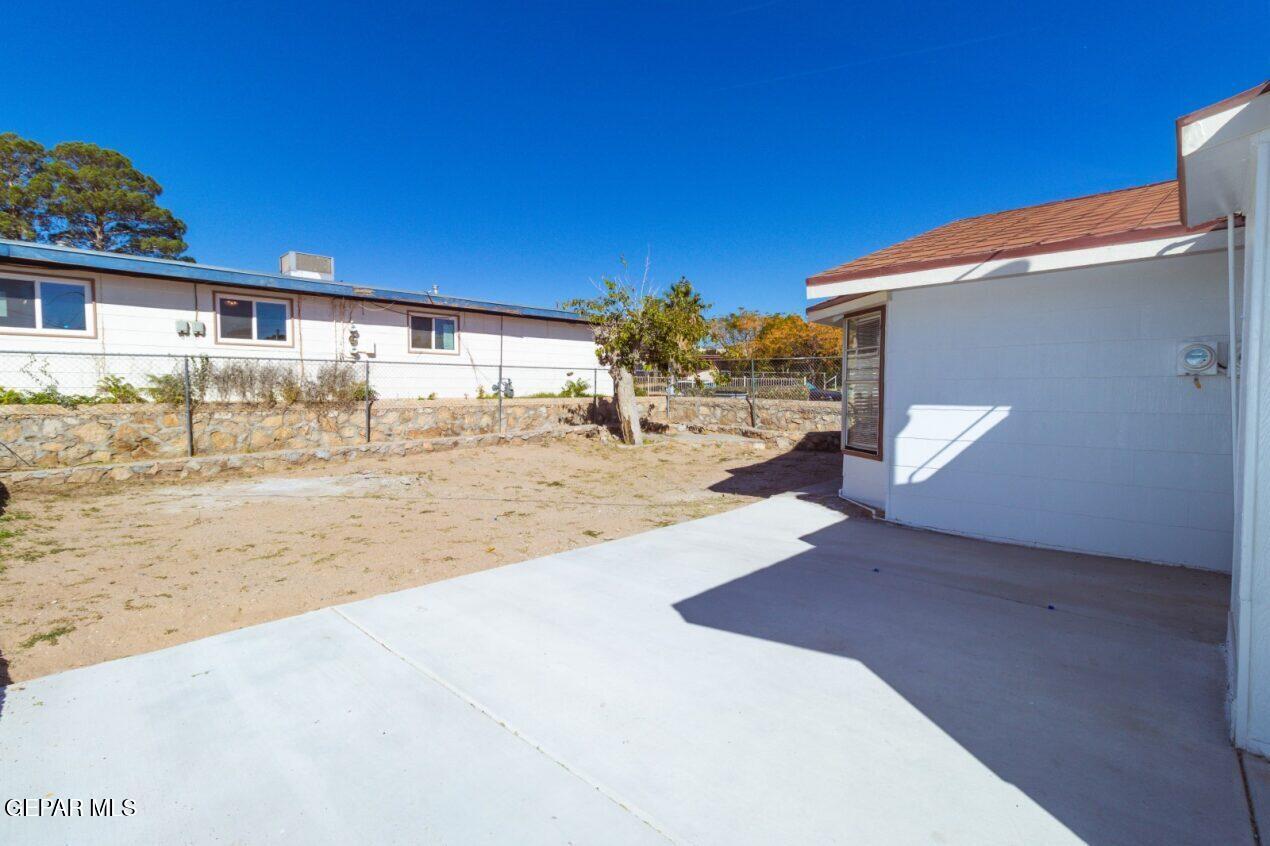 6240 Cibolo Court El Paso, TX 79905 - Photo 40 of 50 a view of a house with a patio