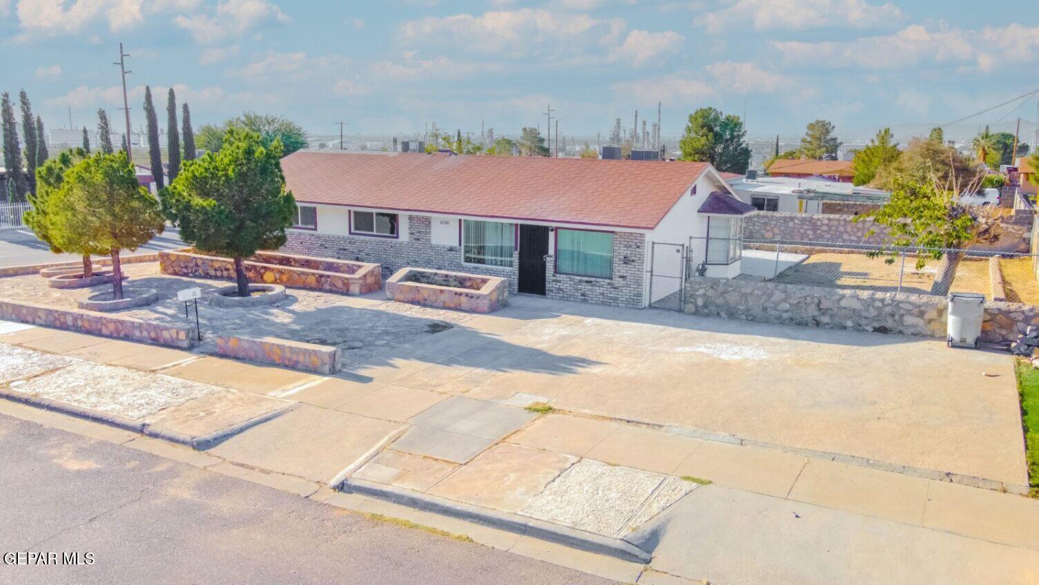 6240 Cibolo Court El Paso, TX 79905 - Photo 49 of 50 an aerial view of a house