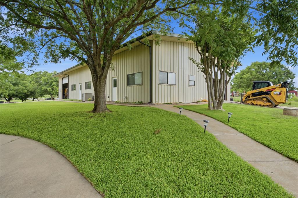 152 Fox Road Weatherford, TX 76088 - Photo 10 of 40
