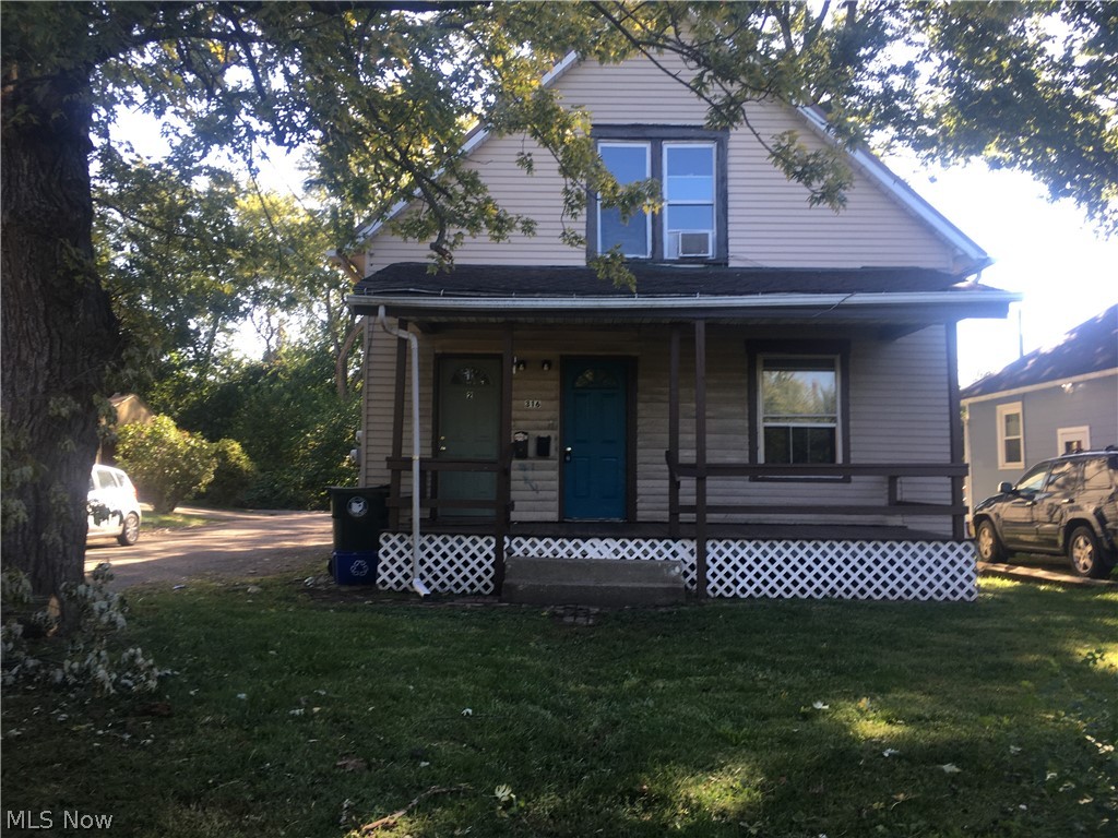 316 Warner Road Southeast Canton, OH 44707 - Photo 4 of 35 Gallery Image 4