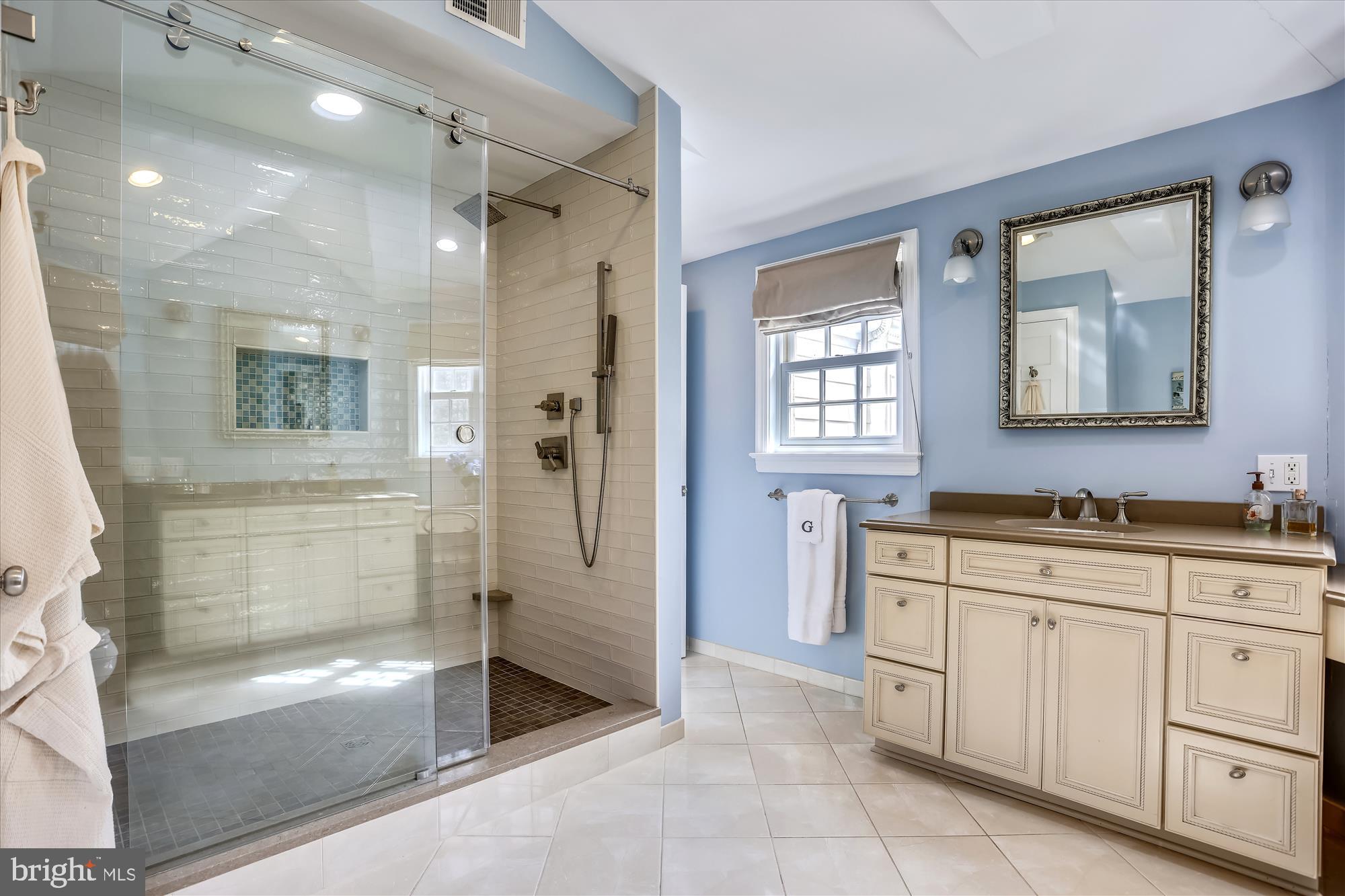 7508 Glendale Road Chevy Chase, MD 20815 - Photo 19 of 54