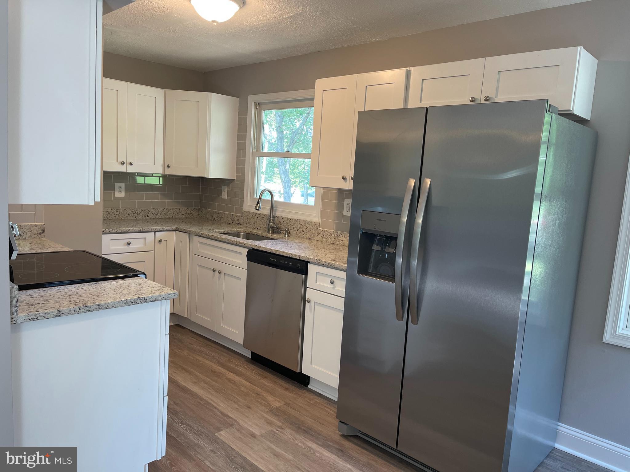 12192 Cherry Hill Road Culpeper, VA 22701 - Photo 9 of 30 Granite, Stainless Appliances, New Cabinetry