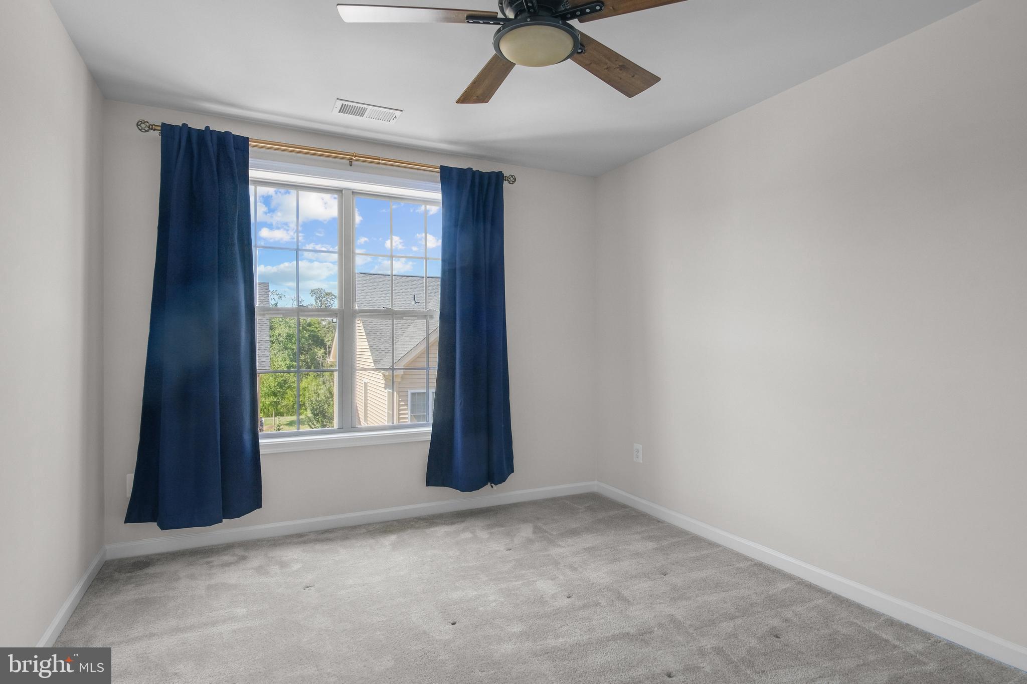 22487 Naugatuck Square Ashburn, VA 20148 - Photo 21 of 45