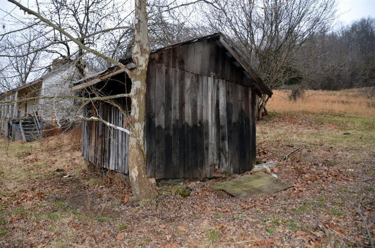 1709 Macedonia Road Irvine, KY 40336 - Photo 53 of 87 I can't believe these old buildings are