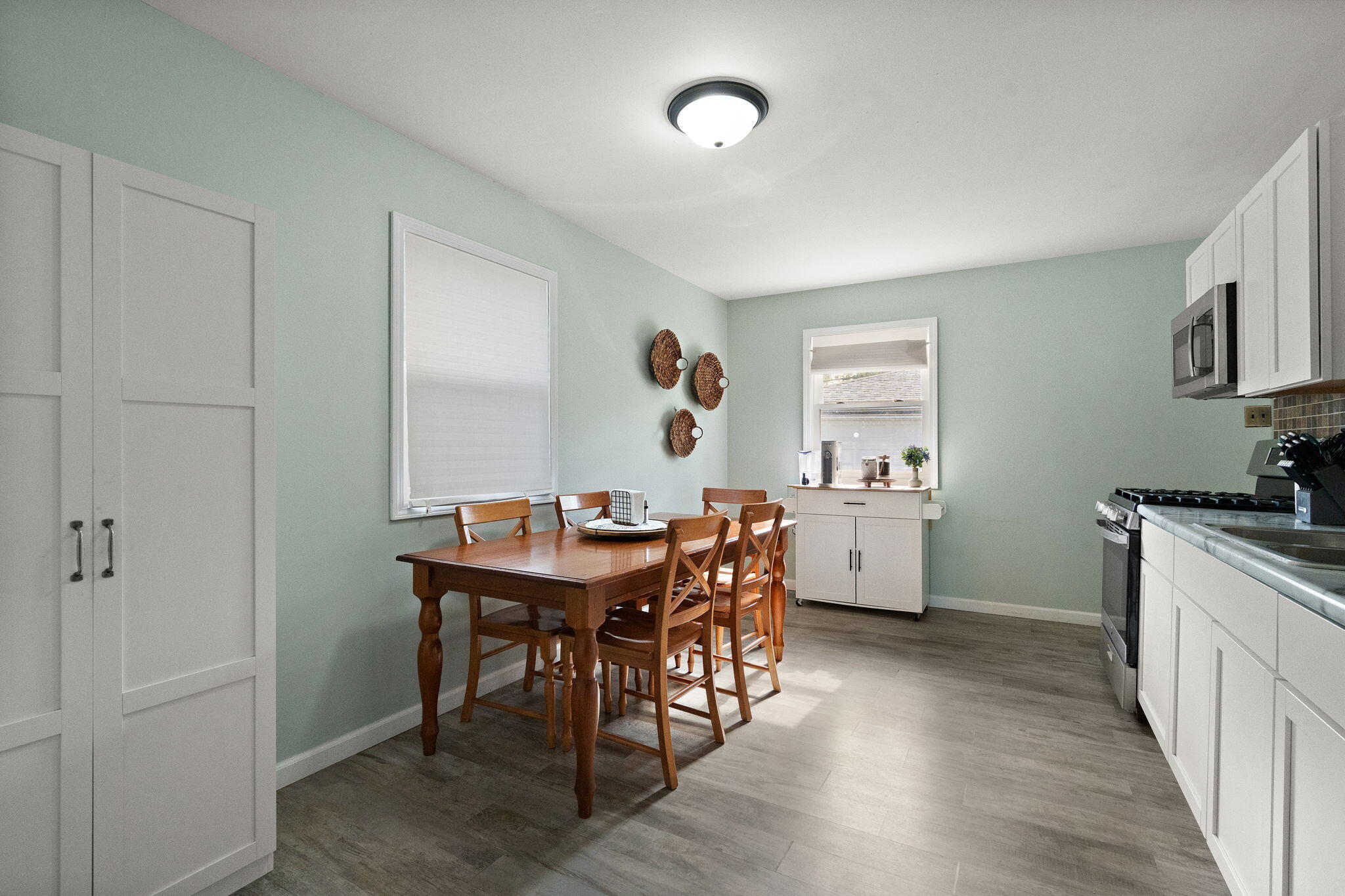 725 Juniper Road Valparaiso, IN 46385 - Photo 7 of 21 a view of a kitchen and dining room