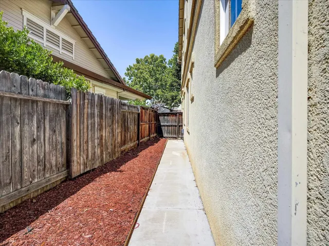 $3,300 | 4312 Middlefield Drive, Tracy, CA 95377