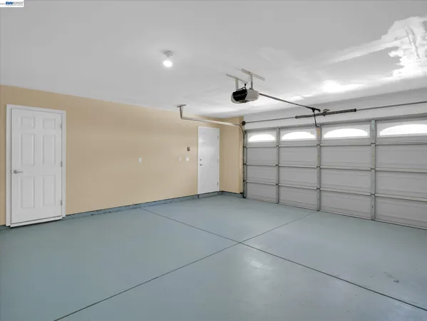 $3,300 | 4312 Middlefield Drive, Tracy, CA 95377