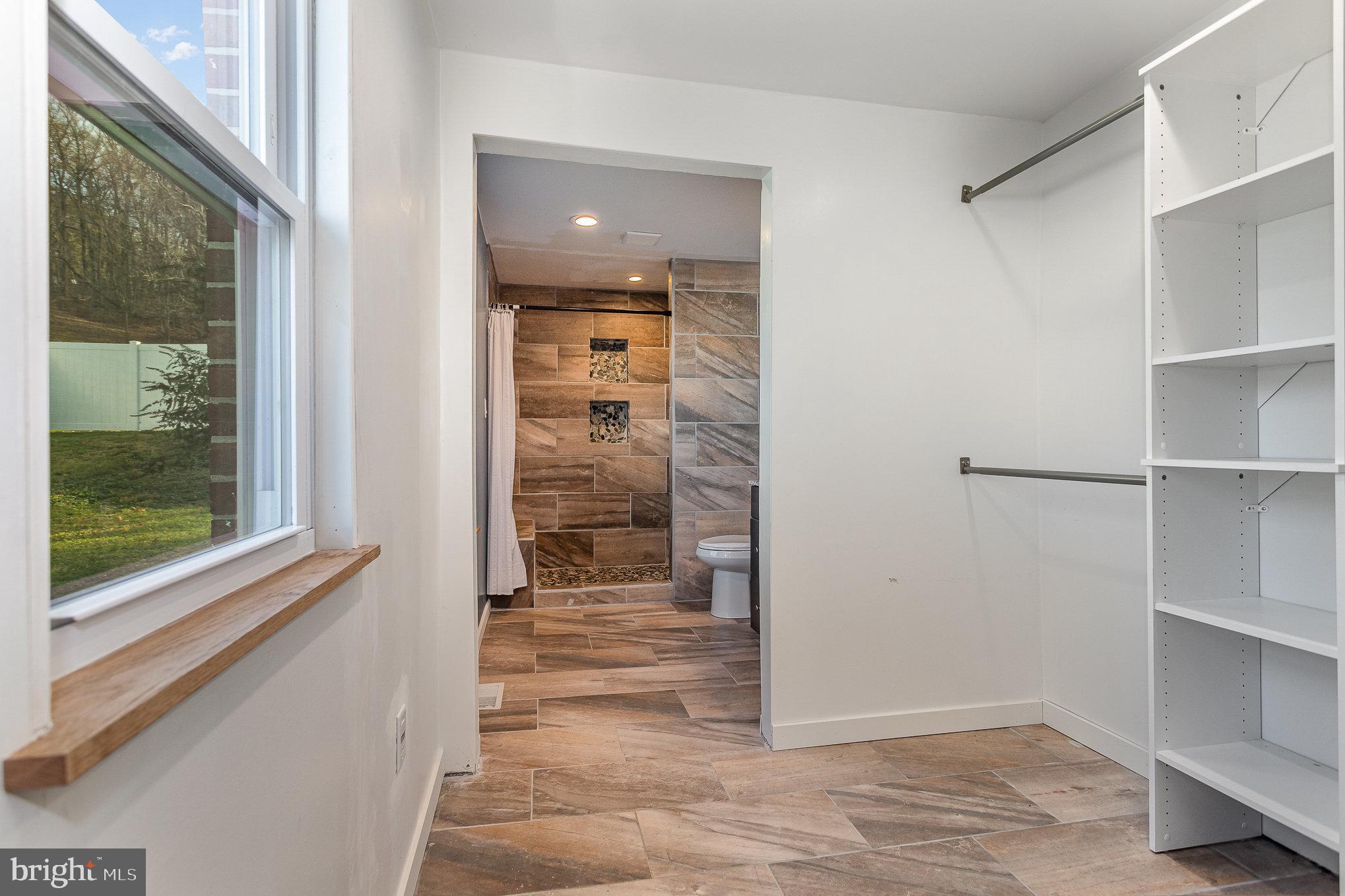 385 Long Road Mount Wolf, PA 17347 - Photo 17 of 29 Gallery Image 17