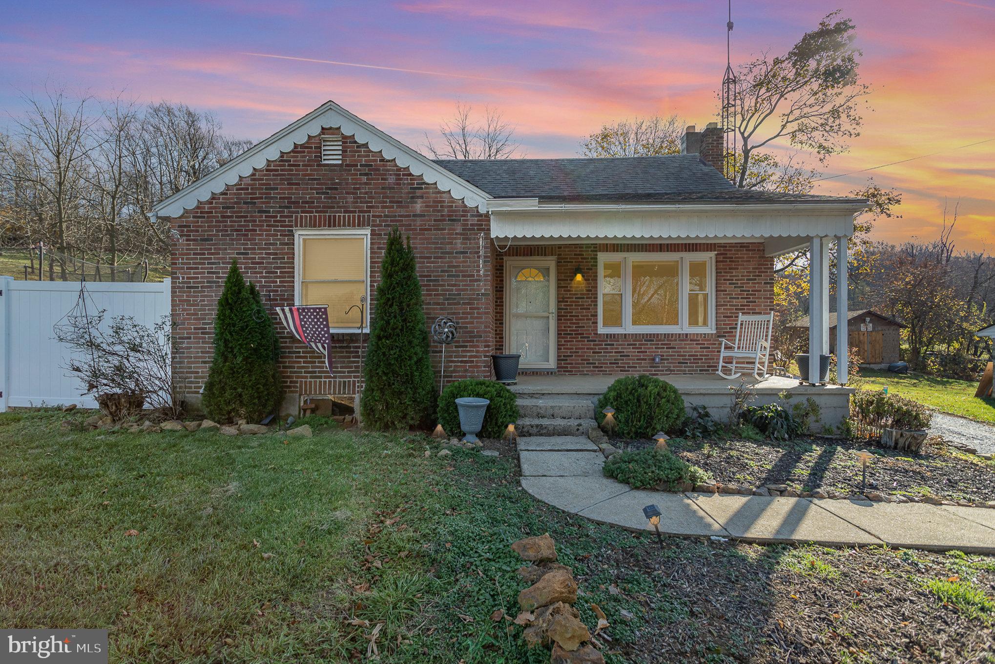 385 Long Road Mount Wolf, PA 17347 - Photo 2 of 29 Gallery Image 2