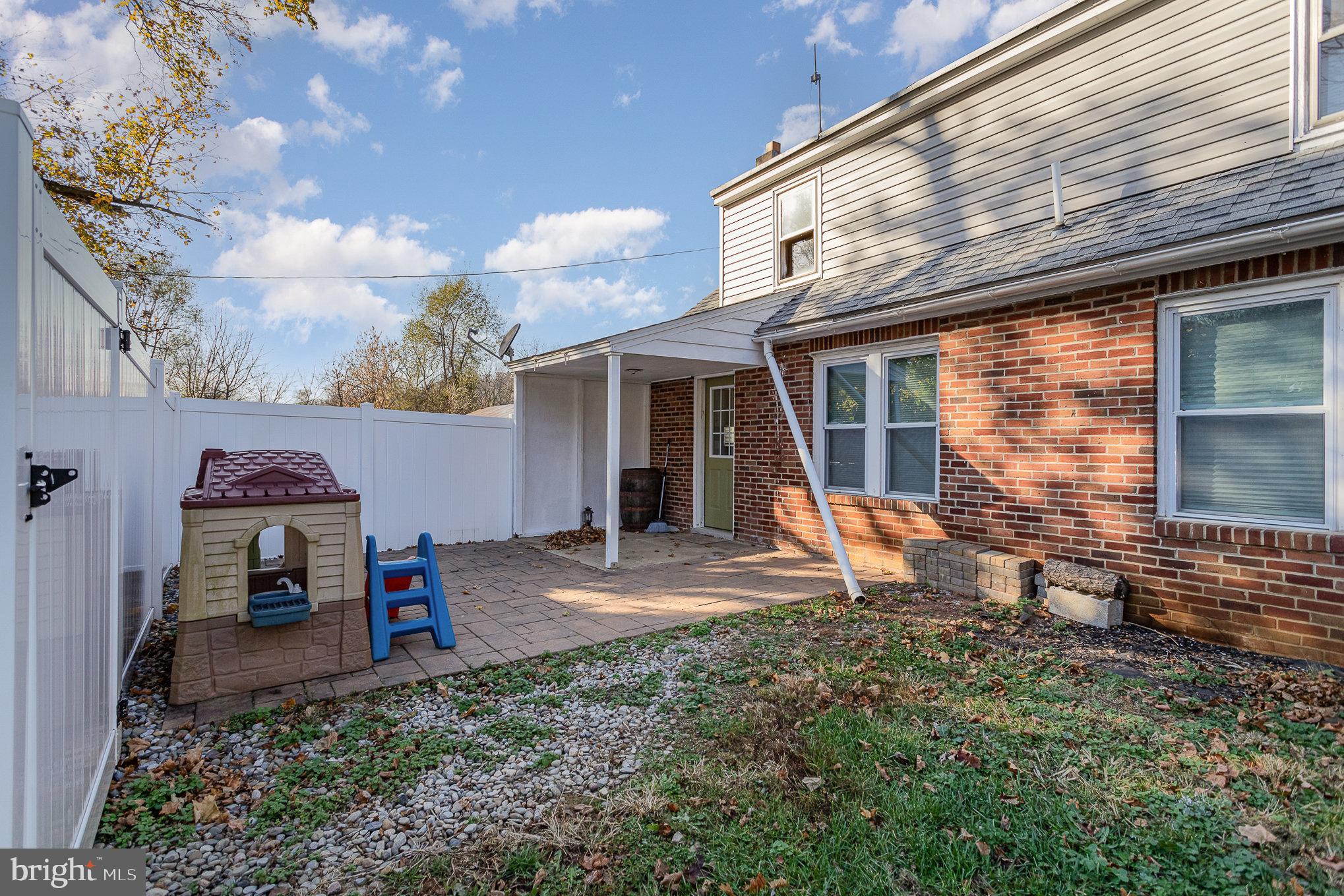 385 Long Road Mount Wolf, PA 17347 - Photo 25 of 29 Gallery Image 25