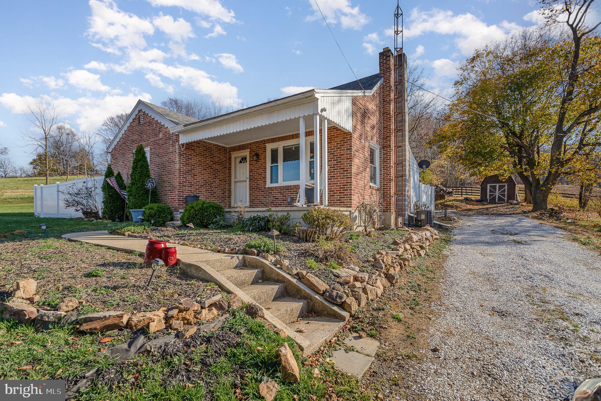 385 Long Road Mount Wolf, PA 17347 - Photo 3 of 29 Gallery Image 3