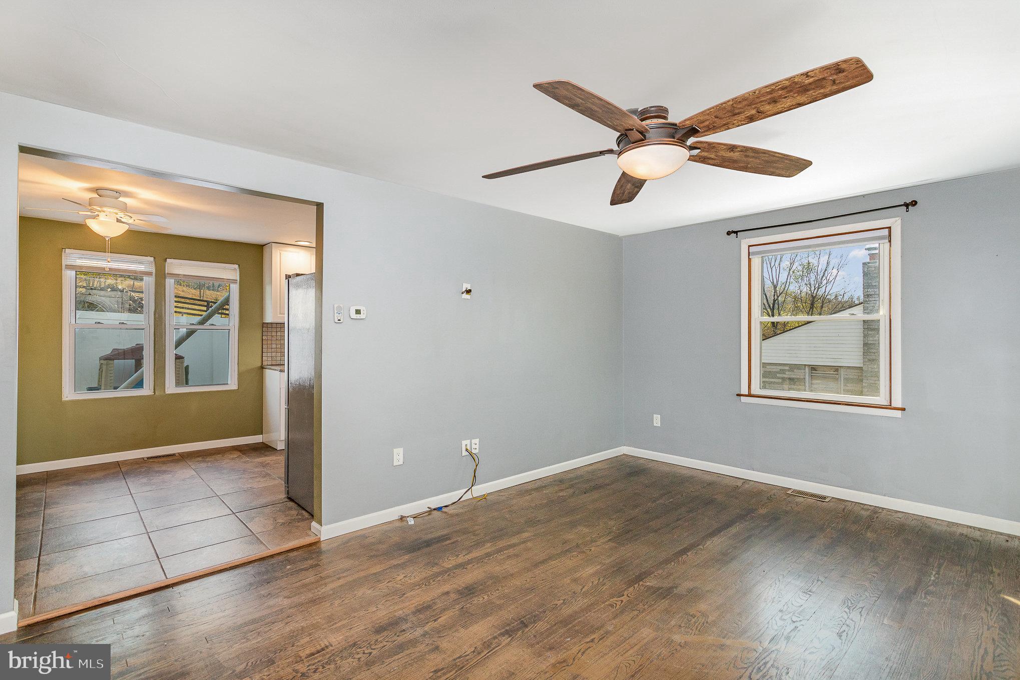 385 Long Road Mount Wolf, PA 17347 - Photo 7 of 29 Gallery Image 7