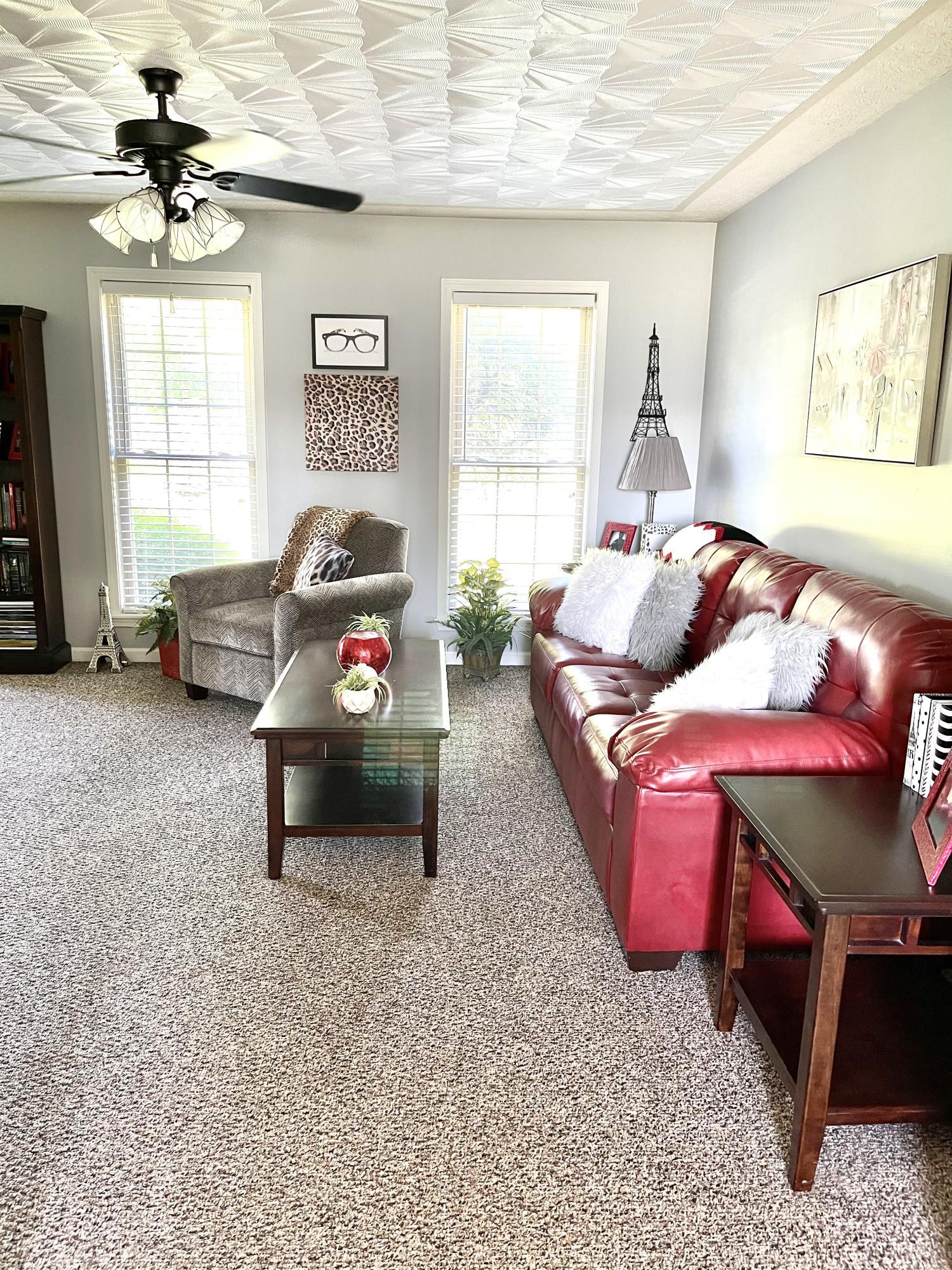11901 East Orell Road Louisville, KY 40272 - Photo 15 of 36 A4E12444-0A71-4338-83B1-6454D99C241A