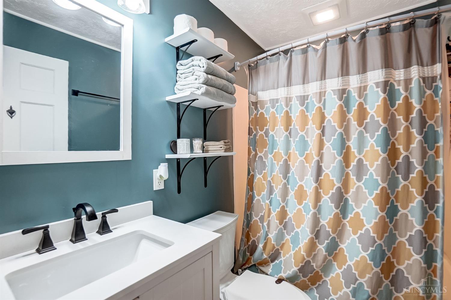 407 Burton Road Middletown, OH 45044 - Photo 13 of 25 Gallery Image 13