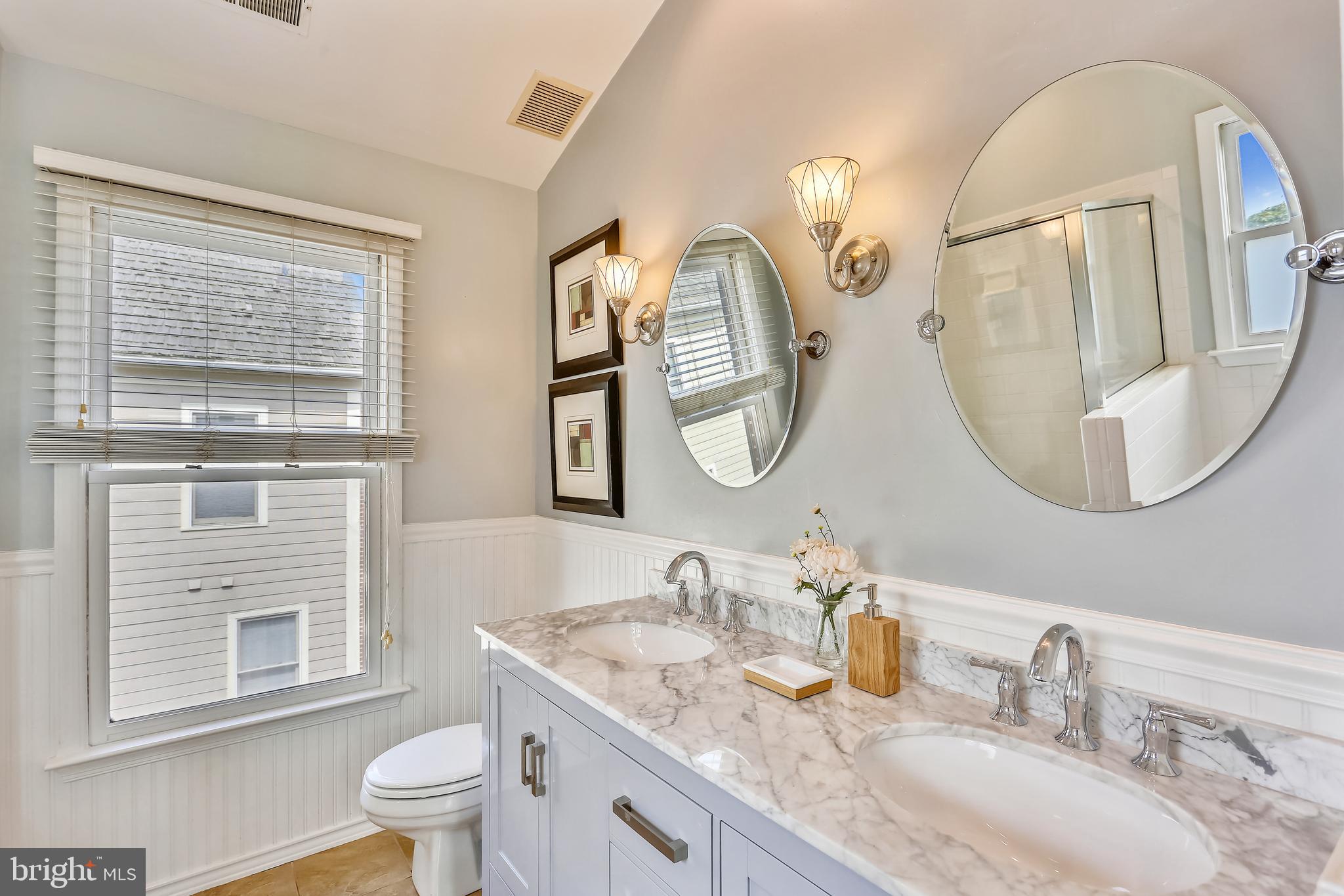 102 Ridgepoint Place Gaithersburg, MD 20878 - Photo 21 of 57 Renovated owners' bath