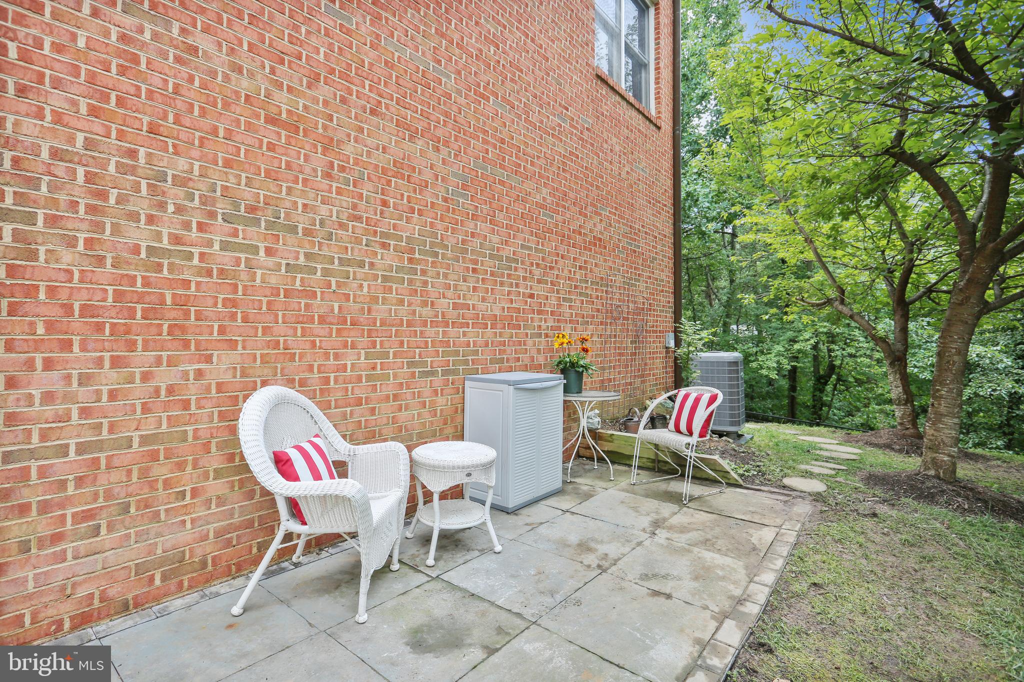 102 Ridgepoint Place Gaithersburg, MD 20878 - Photo 37 of 57 Patio overlooks woods