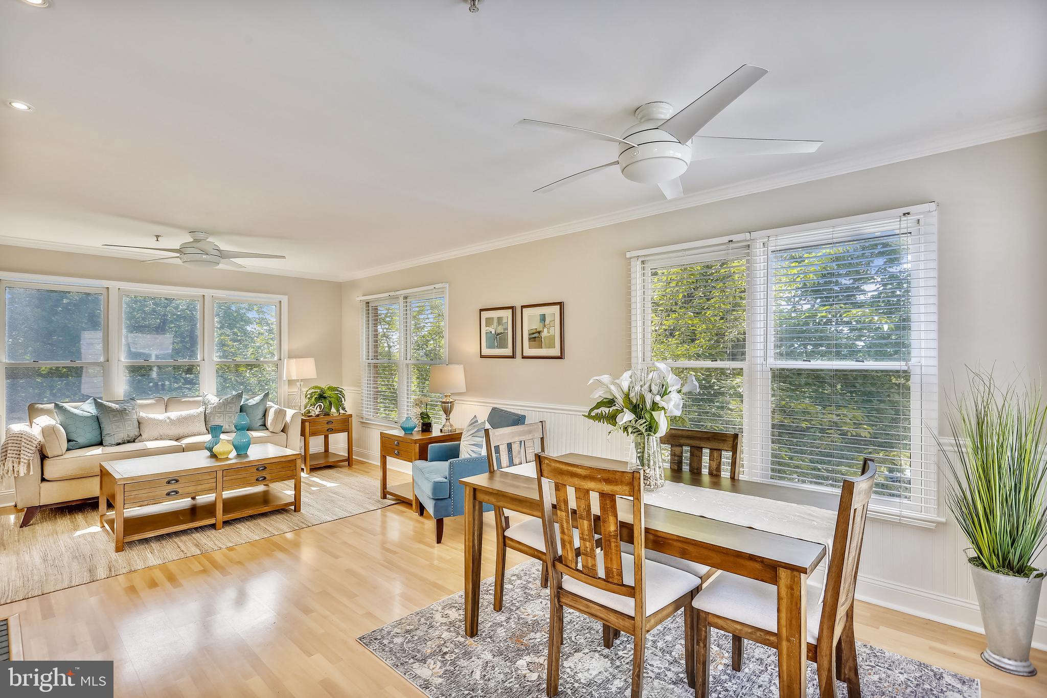 102 Ridgepoint Place Gaithersburg, MD 20878 - Photo 6 of 57 Open-concept main level w/treetop views