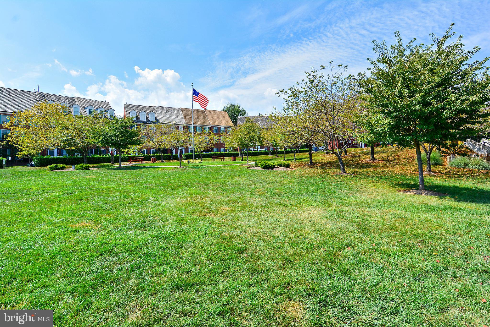 102 Ridgepoint Place Gaithersburg, MD 20878 - Photo 56 of 57 Kentlands Clubhouse Lawn