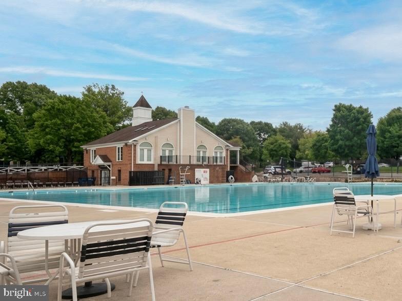 2610 Camelback Lane, Unit 919 Silver Spring, MD 20906 - Photo 47 of 49 Pool