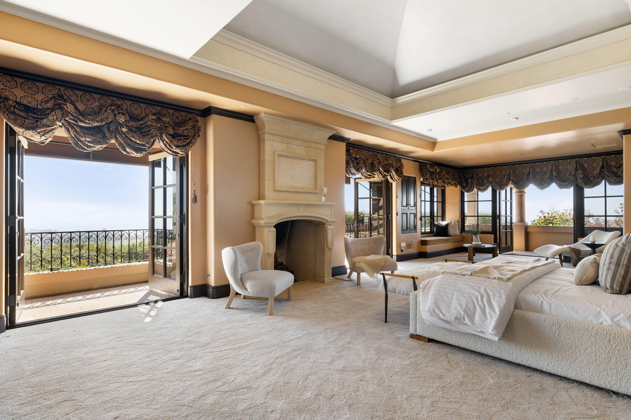 358 Woodley Road Montecito, CA 93108 - Photo 16 of 45 015