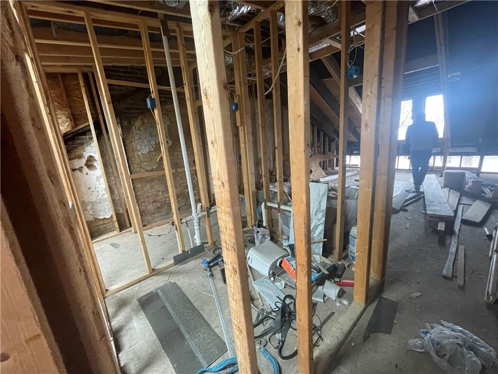 712 Armandale Street Pittsburgh, PA 15212 - Photo 5 of 12