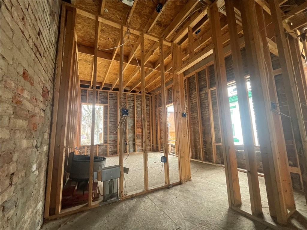 712 Armandale Street Pittsburgh, PA 15212 - Photo 8 of 12