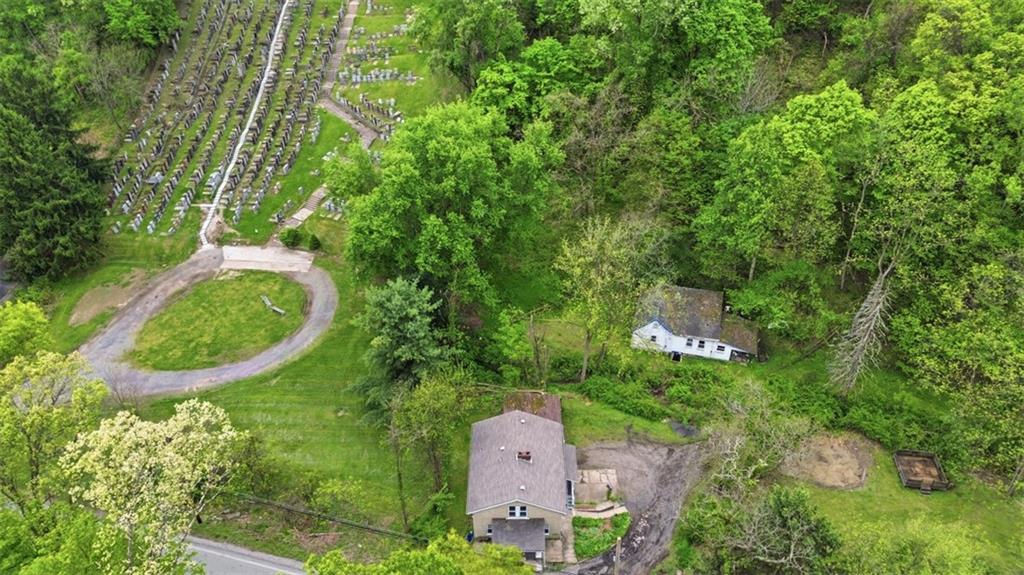 898 Geyer Road Pittsburgh, PA 15209 - Photo 33 of 36 Gallery Image 33