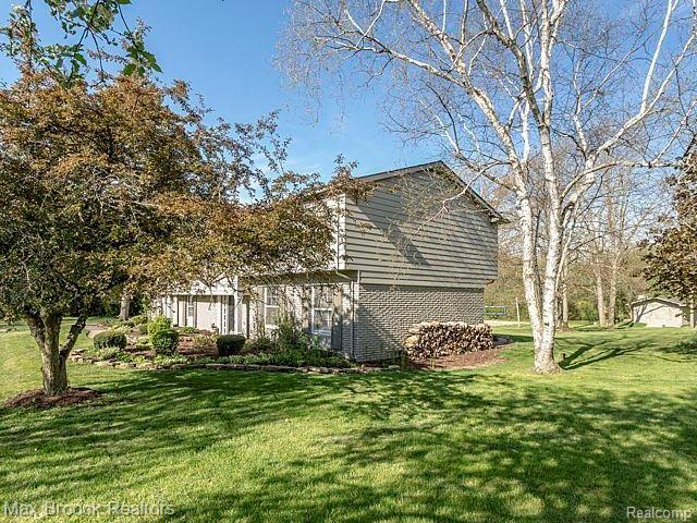 32725 Wing Lake Road Franklin, MI 48025 - Photo 4 of 48 32725_wing_lake_ext_002.jpg