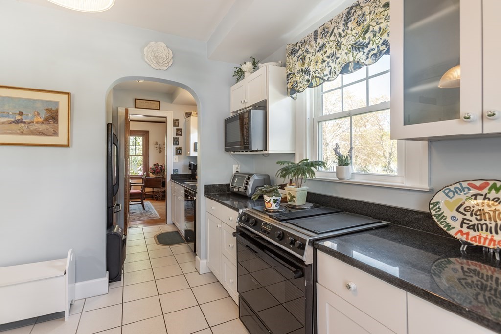 59 Raven Road Lowell, MA 01852 - Photo 12 of 35 Gallery Image 12