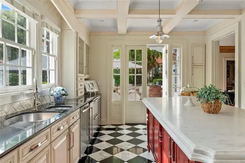 $2,590,000 | 705 Delaney Avenue, Orlando, FL 32801