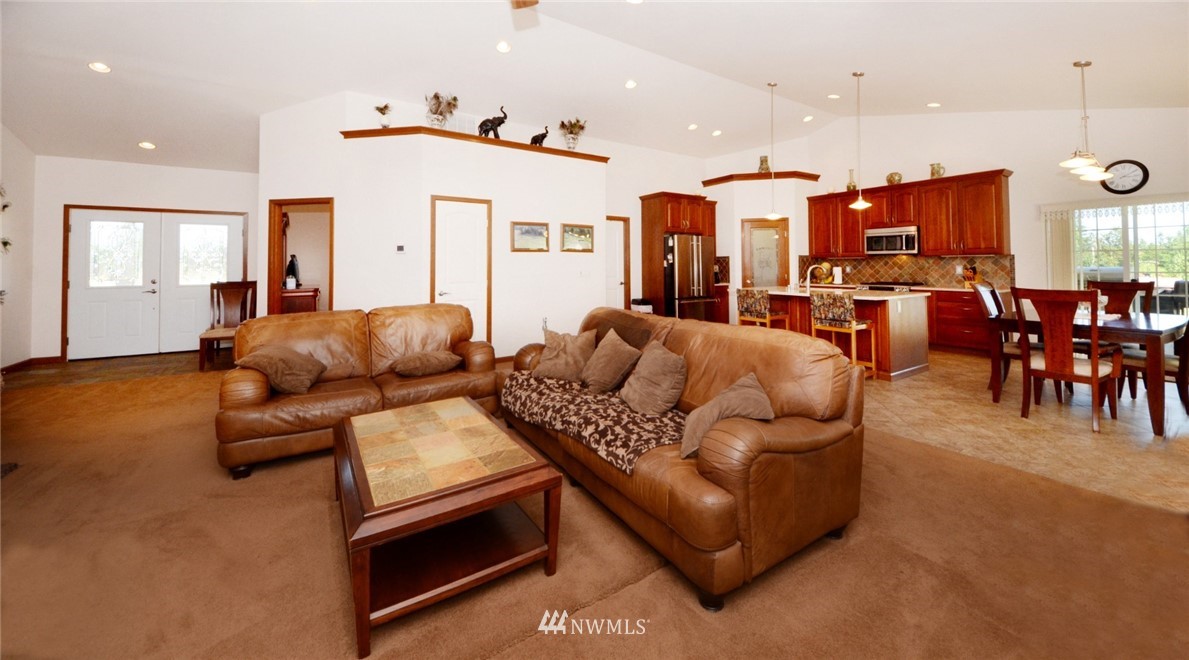 9445 Lundeen Road Southwest Rochester, WA 98579 - Photo 8 of 38 Gallery Image 8