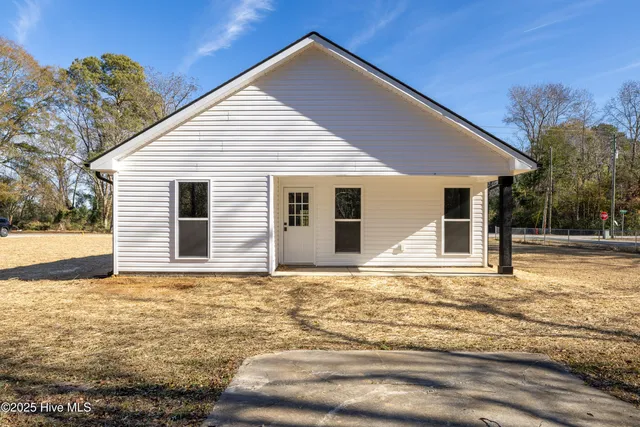 $244,500 | 304 South West Street, Roseboro, NC 28382