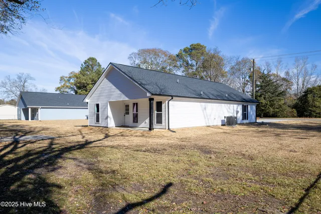 $244,500 | 304 South West Street, Roseboro, NC 28382