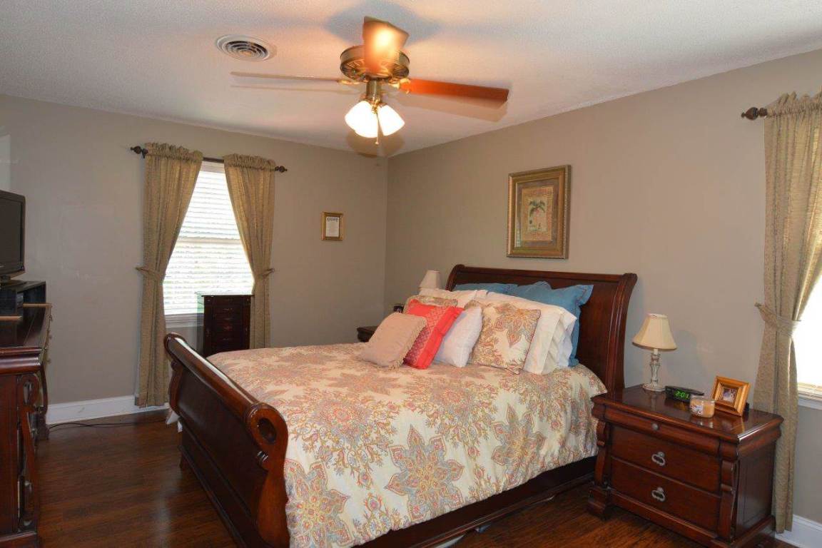 406 Rockingham Road Seneca, SC 29672 - Photo 13 of 22 Gallery Image 13
