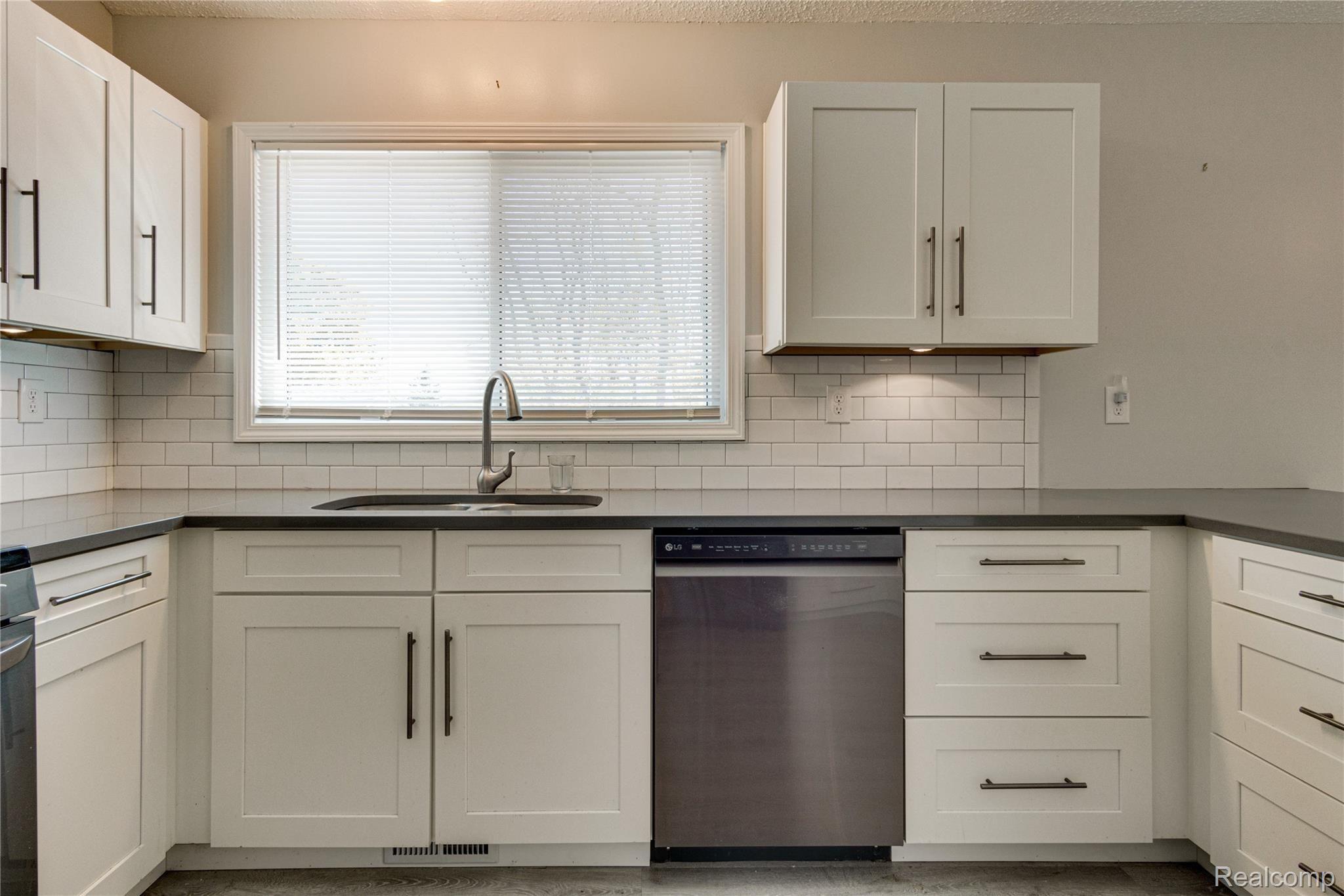 16355 Whitaker Road Linden, MI 48451 - Photo 6 of 31 Interiors (11 of 40).jpg