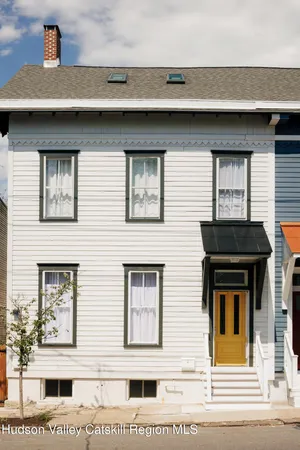 $945,000 | 524 State Street, Hudson, NY 12534