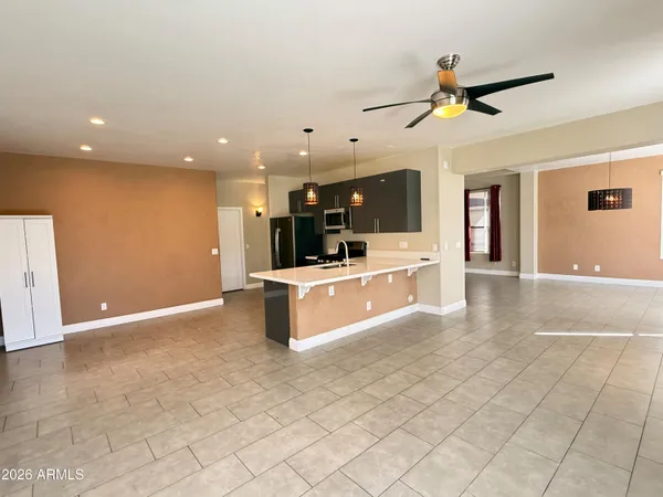 $2,695 | 6425 West Desert Hollow Drive, Phoenix, AZ 85083