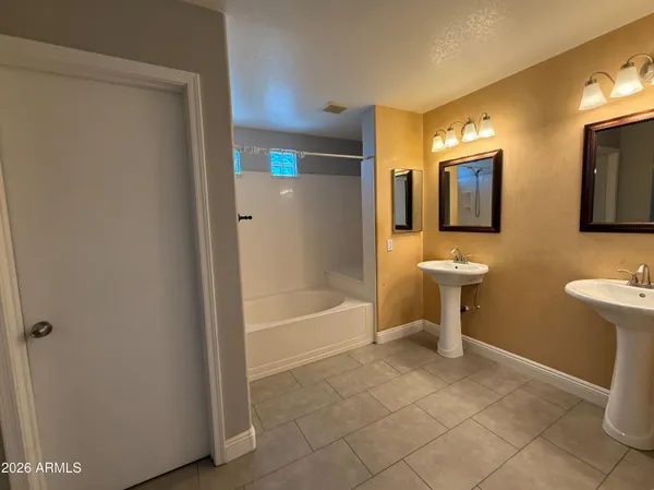 $2,695 | 6425 West Desert Hollow Drive, Phoenix, AZ 85083