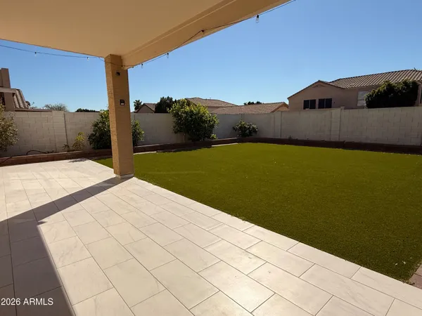 $2,695 | 6425 West Desert Hollow Drive, Phoenix, AZ 85083