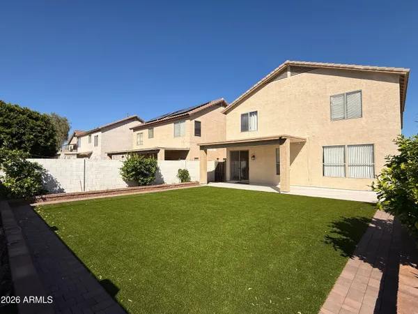 $2,595 | 6425 West Desert Hollow Drive, Phoenix, AZ 85083