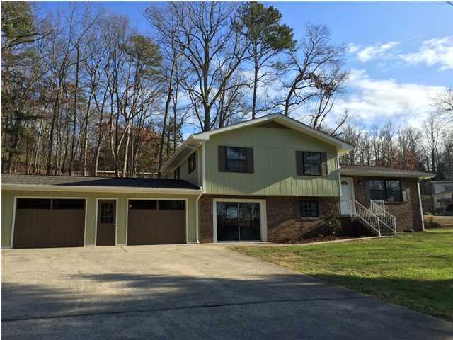 1802 Dallas Lake Road Soddy Daisy, TN 37379 - Photo 1 of 17 Primary Photo