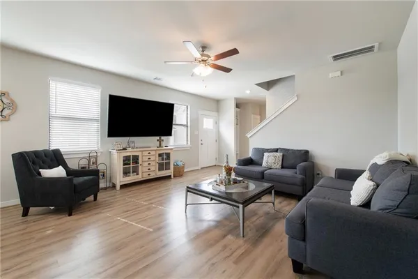 $2,200 | 135 Amber Fields Trail, Unit C, Buda, TX 78610